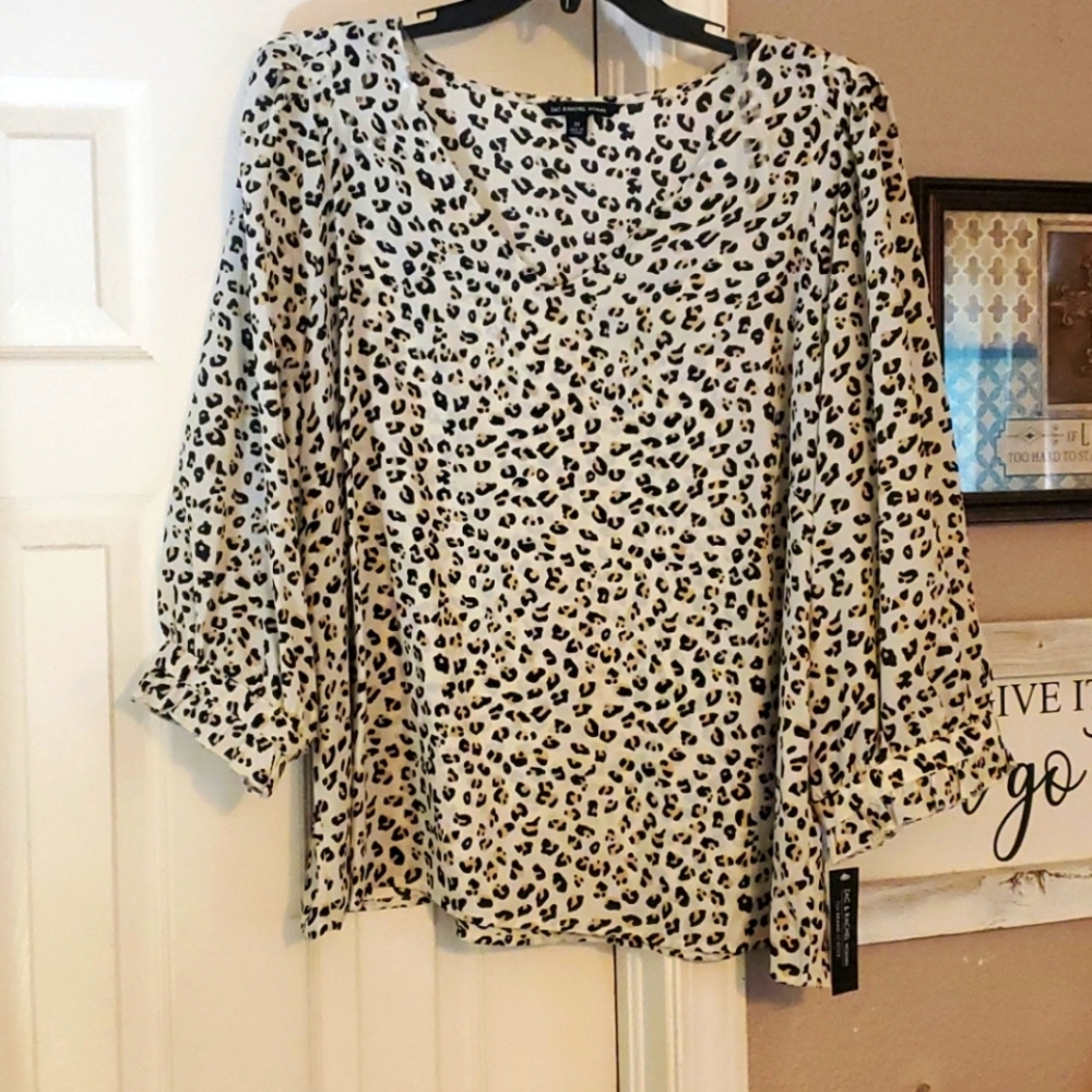 Size 2x Zac and Rachel Woman Animal Print Top NWT